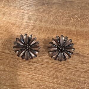 Floral Rose Gold Toned Earrings​​​